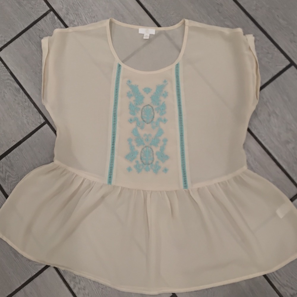 C. Luce Cream Embroidered Peplum Blouse Cap Sleeve Blue Detail MT51138707 Size M - Picture 4 of 5
